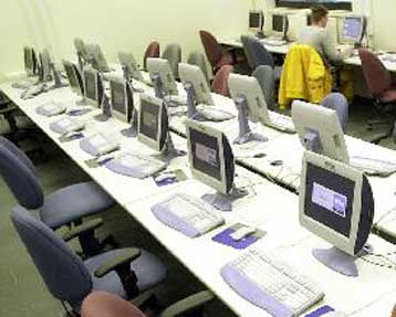 Ιός υπολογιστών προκάλεσε δεκάωρη κυκλοφοριακή συμφόρηση στο Διαδίκτυο