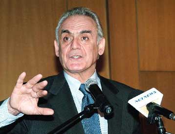 Επιτυχημένη τουριστική χρονιά το 2002, δηλώνει ο Ακης Τσοχατζόπουλος