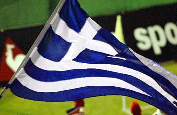 Σε αναστάτωση η Σύρος από την ενέργεια αγνώστων που ανύψωσαν την αλβανική σημαία
