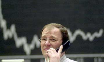 Κοντά σε χαμηλά εξαετίας υποχωρούν τα ευρωπαϊκά χρηματιστήρια την Παρασκευή