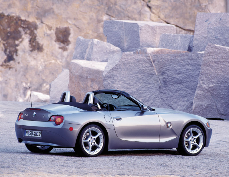 Χάσμα… τιμών μεταξύ BMW Z4 και  Z3 – Από 55.700 ευρώ στην Ελλάδα το νέο roadster