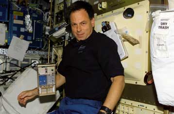 Η NASA έχασε κάθε επαφή με το διαστημόπλοιο Columbia λίγο πριν από την προσγείωσή του