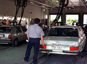Σε απεργιακές κινητοποιήσεις οι υπάλληλοι των ΚΤΕΟ και οι εξεταστές υποψηφίων οδηγών