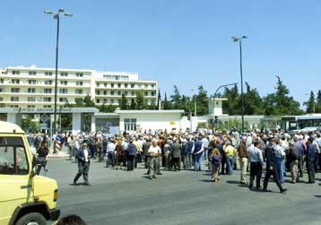 Κινητοποιήσεις από τους υπαλλήλους των στρατιωτικών νοσοκομείων την Τρίτη