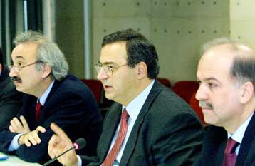 Προβληματισμός στην κυβέρνηση για την πορεία των ιδιωτικοποιήσεων