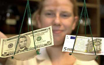 Σε υψηλό τετραετίας «καλπάζει» το ευρώ – Πάνω από τα 386 δολάρια ο χρυσός