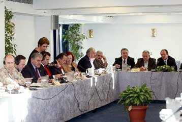 Κοινή αντιπολεμική διακήρυξη από τα ελληνικά, τουρκικά και κυπριακά συνδικάτα