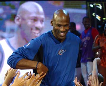 Η Δύση νίκησε την Ανατολή 155-145 στο 52ο All Star Game