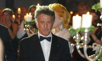 Κατά του πολέμου στο Ιράκ τάσσονται Ντάστιν Χόφμαν και Μαντόνα