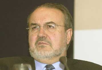 Ανήσυχος για την πορεία του ελληνικού δημόσιου χρέους δηλώνει ο Πέδρο Σόλμπες