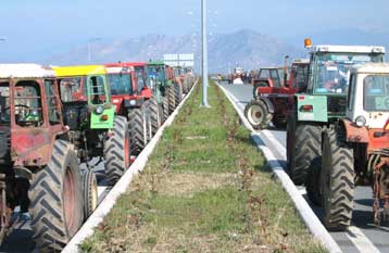 Συνέχιση των κινητοποιήσεων αποφάσισαν οι βαμβακοπαραγωγοί της Θεσσαλίας