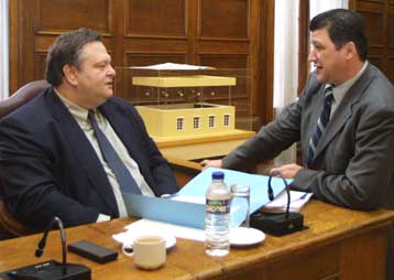 Νέο Ολυμπιακό νομοσχέδιο εν όψει 2004 προανήγγειλε ο Ευ.Βενιζέλος