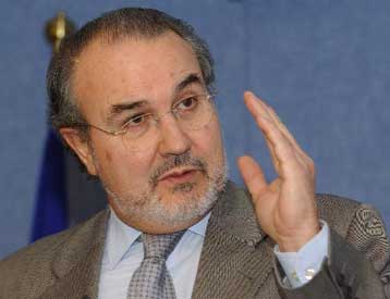 Προαναγγελία χαλάρωσης του Συμφώνου Σταθερότητας από τον Πέδρο Σόλμπες