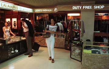 Βελτίωσε την προσφορά της για τα ΚΑΕ η κοινοπραξία Folli Follie – Γερμανός