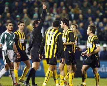 Την εξαίρεση Βασσάρα ζήτησε η ΑΕΚ για τους αγώνες της