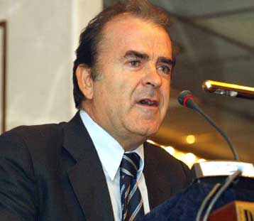 Πωλητήριο για μία ακόμα φορά στις μετοχές του Μπατατούδη στον ΠΑΟΚ