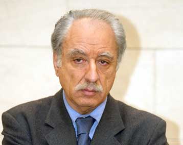 «Ο Σημίτης θα ηγηθεί του ΠΑΣΟΚ στις επόμενες εκλογές» δηλώνει ο Τ.Χυτήρης