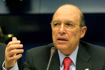 Να υλοποιήσουν την κοινή απόφαση για το Ιράκ κάλεσε τους «15» της ΕΕ ο Κ.Σημίτης