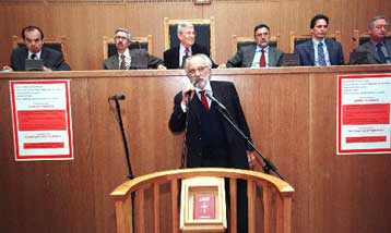 Εκλογέας ζητά την έκπτωση Λυκουρέζου από το βουλευτικό αξίωμα