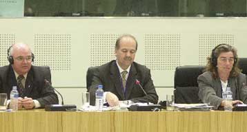 Σαράντα δισ. ευρώ έως το 2006 για τις χώρες της διεύρυνσης – 600 εκατ. για την Κύπρο