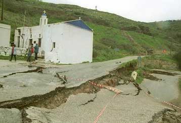 Στα 800 εκατ. ευρώ οι ζημίες από την κακοκαιρία σε υποδομές και καλλιέργειες