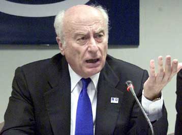 Μονόδρομος η αύξηση των τραπεζικών επιτοκίων, δηλώνει ο Γιάννης Κωστόπουλος