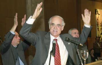 Δεν είναι αναπόφευκτος ο πόλεμος στο Ιράκ, δηλώνει ο Απ.Κακλαμάνης