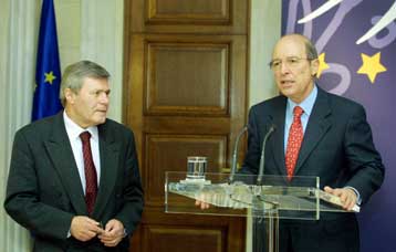 Κυβερνητικές πρωτοβουλίες για αντιμετώπιση της μάστιγας των ναρκωτικών