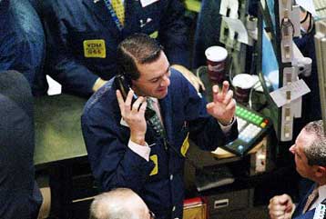 Μικρή άνοδο στη Γουόλ Στριτ, μεγάλες απώλειες στα ευρωπαϊκά χρηματιστήρια την Τρίτη