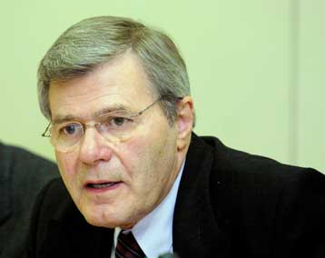 Παρέμβαση του υπουργού Υγείας για τις κατασχέσεις στο νοσοκομείο Μεταξά