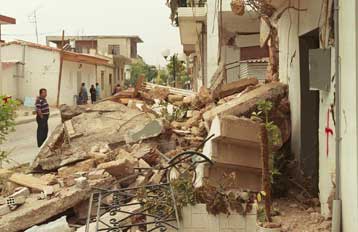 Περιοχές υψηλού κινδύνου περιλαμβάνει ο νέος χάρτης σεισμικής επικινδυνότητας του ΟΑΣΠ