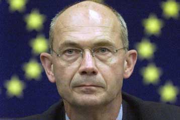 Εντείνει η ΕΕ τις πιέσεις προς τις ΗΠΑ για τις φοροαπαλλαγές των εξαγωγών