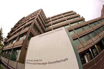 Για πρώτη φορά από το 1906 μειώνει το μέρισμα ο ασφαλιστικός κολοσσός Swiss Re