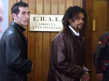 Κατ αρχήν τρεις αγωνιστικές στον Καρεμπέ, που μίλησε για προσβλητικά λόγια