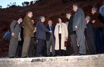 Στα σημεία της εθνικής οδού που υπέστησαν καθίζηση η Βάσω Παπανδρέου