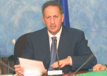 Ριζικές αλλαγές σε πρόσωπα και πρακτικές εξουσίας ζητά ο Κώστας Σκανδαλίδης
