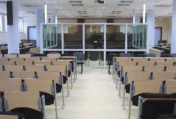 Διασταυρώνουν τα ξίφη τους πολιτική αγωγή και υπεράσπιση πριν από τη δίκη της 17Ν