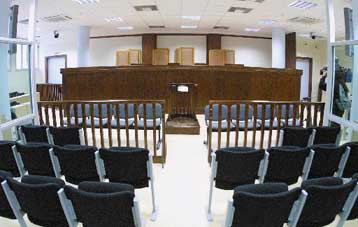 Ενώπιον της Δικαιοσύνης οι κατηγορούμενοι για συμμετοχή στη 17 Νοέμβρη
