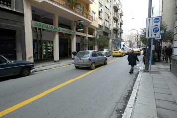 Από καουτσούκ θα είναι τελικά φτιαγμένο το υλικό που θα χωρίζει τους λεωφορειόδρομους