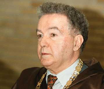 ΤΕΕ και ΕΜΠ εμμένουν στο «όχι» για τα πτυχία μηχανικών του εξωτερικού