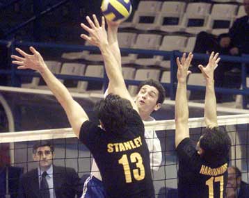 Επίδειξη δύναμης από τον Ολυμπιακό επί της Νίκαιας στην αυλαία της κανονικής περιόδου