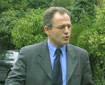 Επίσημο διάβημα της ελληνικής πρεσβείας στο Λονδίνο για τη σύλληψη του Έλληνα φοιτητή