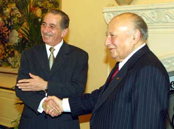 Να συμμετάσχει στην κυπριακή αποστολή στη Χάγη προσανατολίζεται ο Γλαύκος Κληρίδης