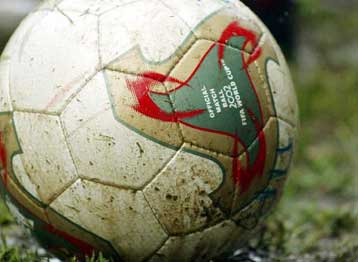 Η ΑΕΚ πήρε το διπλό στη Ριζούπολη και κράτησε τον ΠΑΟ μόνο στην κορυφή