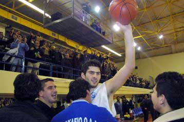 Πολύ μεγάλη νίκη του Ηρακλείου επί του Ολυμπιακού, ο ΠΑΟΚ νικητής στο ντέρμπι