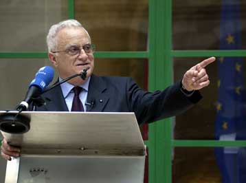 Πρόωρες εκλογές προκήρυξε ο πρωθυπουργός της Μάλτας μετά το «ναι» στην ΕΕ