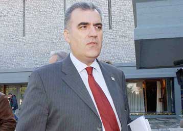 Το ΠΑΣΟΚ αντιμετωπίζει δυσκολίες στη σχέση του με τους πολίτες, εκτιμά ο Δ.Ρέππας