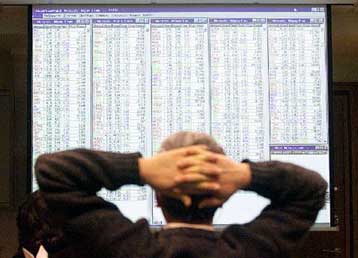 Μόλις πάνω από το όριο των 1.500 μονάδων η Σοφοκλέους έπειτα από πτώση 2,52%