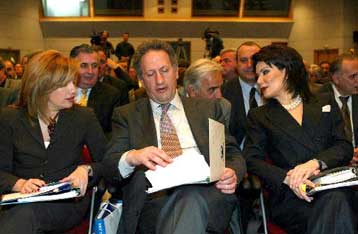 Εντείνεται η συνεργασία Τοπικής Αυτοδιοίκησης και «Αθήνα 2004» εν όψει των Ολυμπιακών