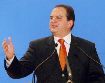 Αιχμές κατά της κυβέρνησης για την έκβαση του Κυπριακού άφησε ο Κ.Καραμανλής